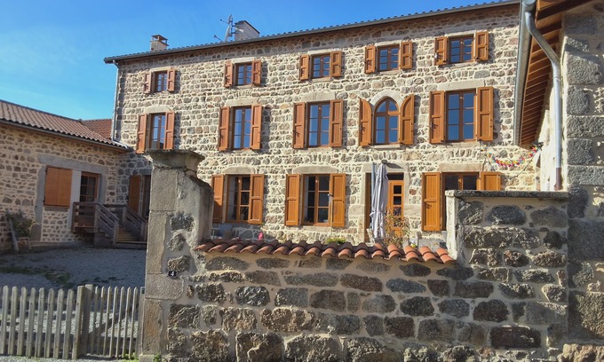 La Valla-sur-Rochefort Hotel | L'auberge De La Source