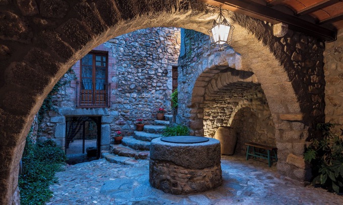 Capmany Hotel | Hostal Can Xicu