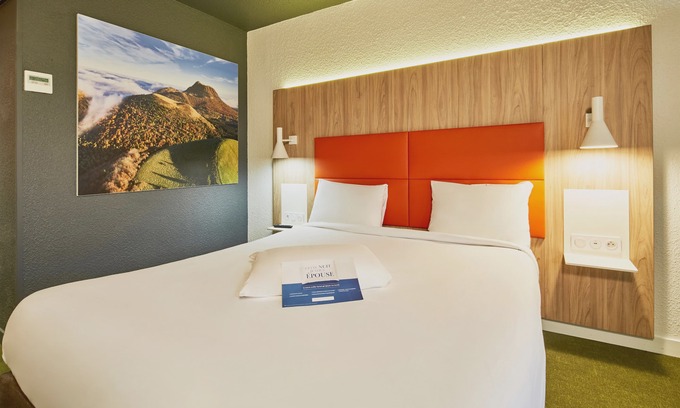 Riom Hotel | Kyriad Clermont Ferrand Nord - Riom