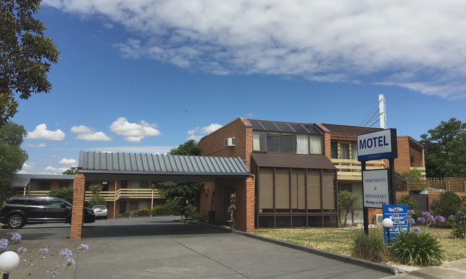 Essendon North Hotel | Essendon Motel