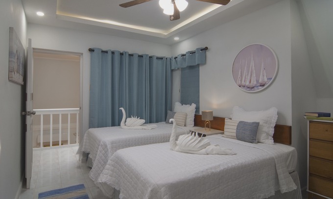 IronShore Estates Cottage | Alamanda Cottage at Serenity