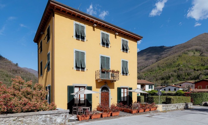Diecimo Bed & Breakfast | Lucca Franco's Villa
