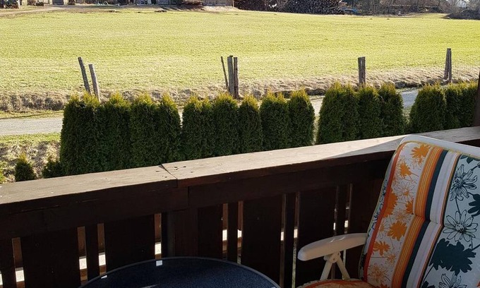 Sankt Lorenzen ob Murau Apartment | Nr. 2 Doppelzimmer mit Balkon, Bad und WC - Privatpension Hedi