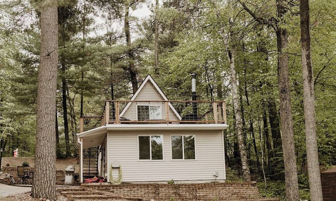 Motley Cabin | Rooftop cabin on amazing Crookneck Lake! "The Crookneck Lookout"