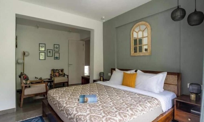 Verem Apartment | ElReino- Amazing 2BHK Private Pool Apt