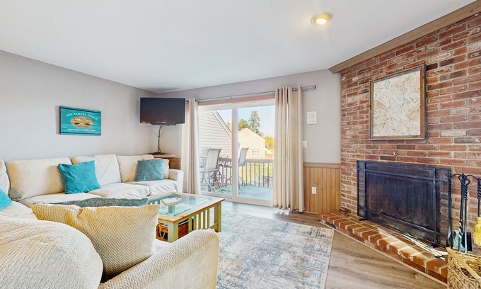 Center Ossipee Condo | All Season Stunning Views & Lake Access: Water sports, Hiking, Golfing, Skiing