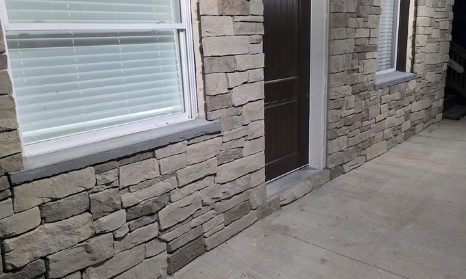 Blossvale Apartment | Charming 2-bedroom apartment in Blossvale with AC