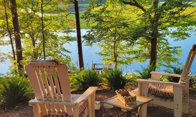 Millers Tavern Cottage | Quaint family cottage along Piscataway Creek