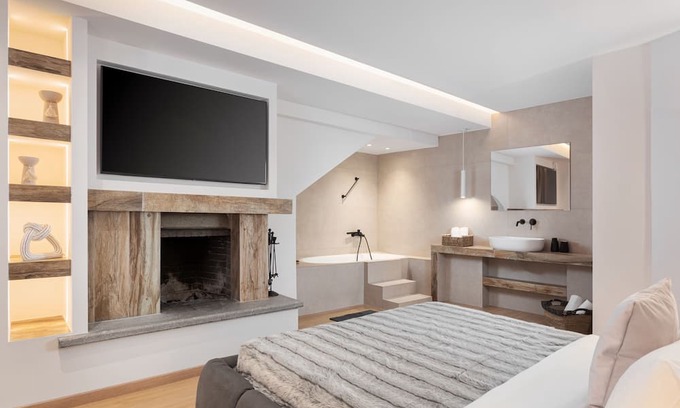 Arachova Hotel | Honeymoon Suite by Mons Arachova