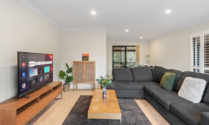 Cornubia House | Tranquil 4BR Home Near Parks Shops & Nature Trails