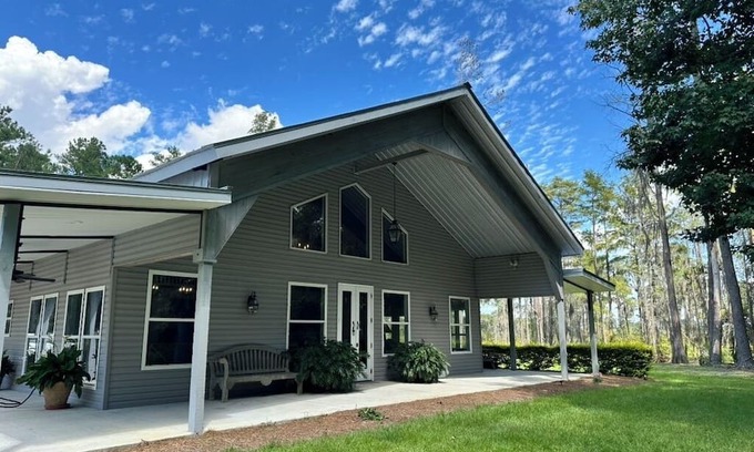 Statesboro House | Brand New Game Day Listing! GATA Getaway! 2 bed, 2 bath, 15 min from Stadium.