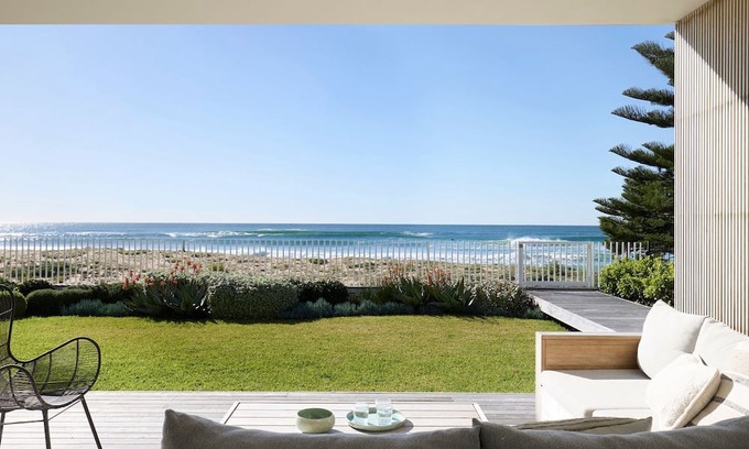 Avoca Beach House | Dune House by Contemporary Hotels