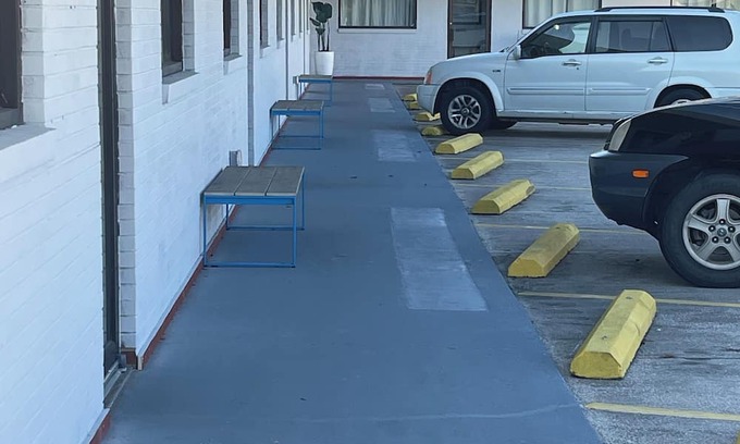 St. Marys Hotel | Newly remodeled 14-room hotel in charming St. Mary's .