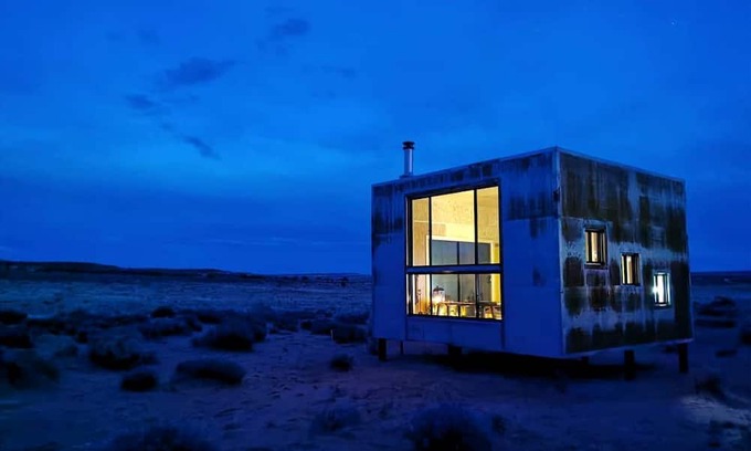 Page House | Modern Cubed Cabin Accommodation for a Getaway near the Grand Canyon, Arizona