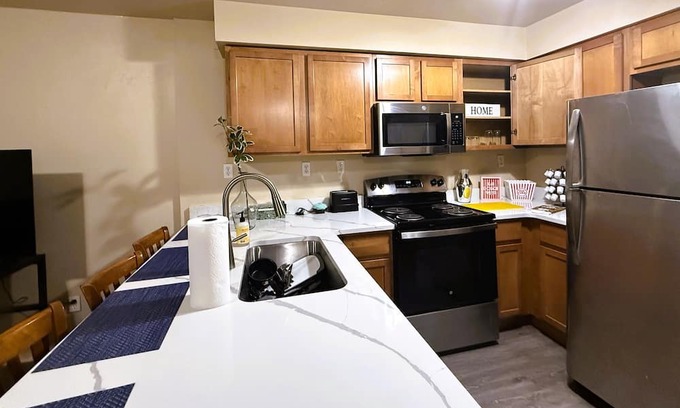 Burns Park Apartment | * NEW * 4BR Retreat | Heart of Campus w/Parking