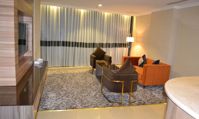Jeddah Apartment | 3 Hotel Suites in Wonderful Jeddah with AC, Fitness Room