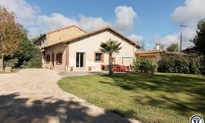 Lahage House | Castel Ginest - LAHAGE
