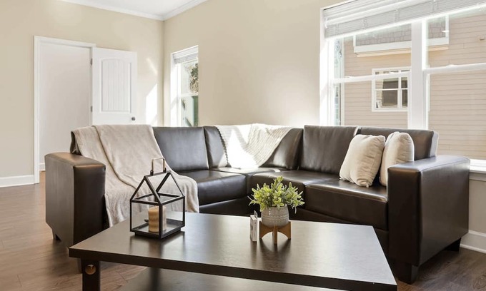 Central House | Spacious Comfort | 7 min to Clemson University!