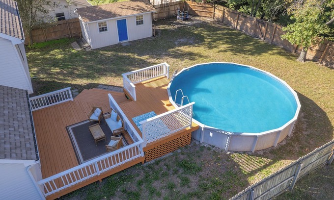 Joplin House | Logan Lodge Pool House~ 4 Bedrooms 3 Bathrooms