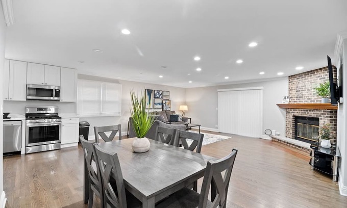 Crestwood House | Extended Stay - Crestwood FHS Rental