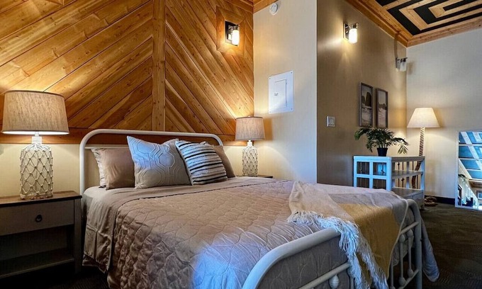 Town of Magrath Apartment | Unique motel stay on Main St