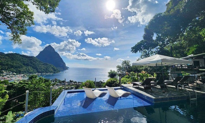 Soufriere Hotel | Soufrière Oasis w/Spa, Pool & Breakfast