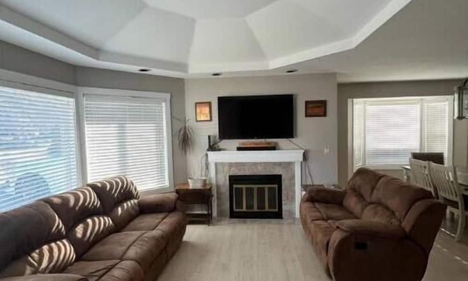 Okanagan-Similkameen Apartment | Fully accessible 3 bed 2 bath entire suite!