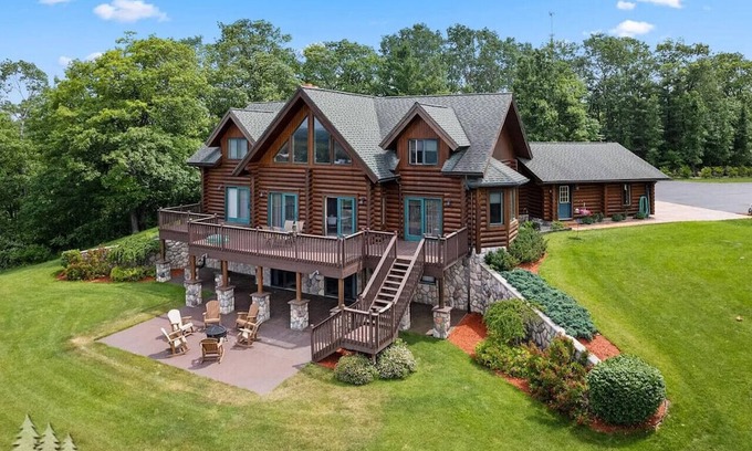 Mio Cabin | Elk Ridge Lodge! Sleeps 32! 1 of 2. Stunning Views