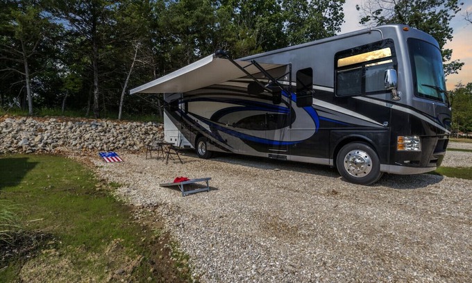 Osage Beach House | RV Retreat - Pool - Next to Margaritaville