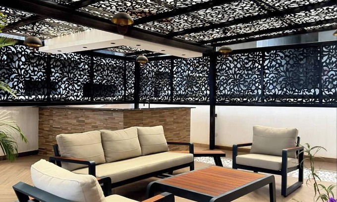 North Ridge Apartment | Stylish 2BR in Cantonments - Pool, Gym, Rooftop - Ideal for Long Stays