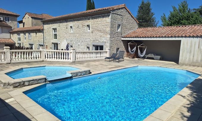 Ruoms Apartment | Charming studio with swimming pool in the heart of Ruoms, Ardèche