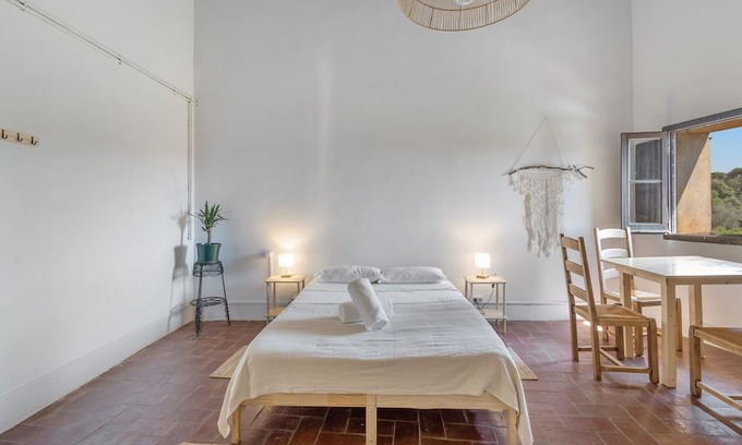 Tordera Apartment | Room 'Habitacion 2' with Sea View, Shared Terrace and Wi-Fi