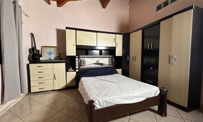 Ciudad Del Este Apartment | Spacious and comfortable apartment with barbecue and bathtub