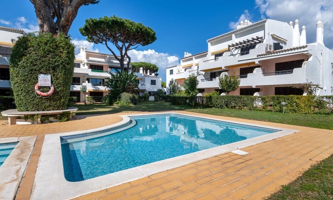 Quarteira Apartment | Brisa dos Pinheiros by Interhome