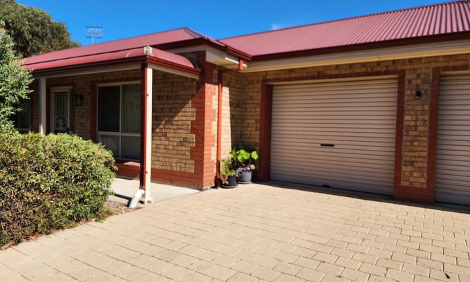 Goolwa House | Goolwa Getaway New Listing Special-stylish house, close to beach,