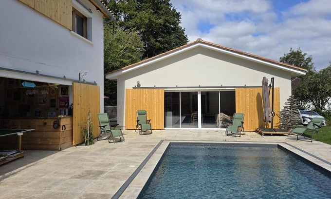 Chateau-l'Eveque Cottage | Independent house with private pool, Wi-Fi and air conditioning