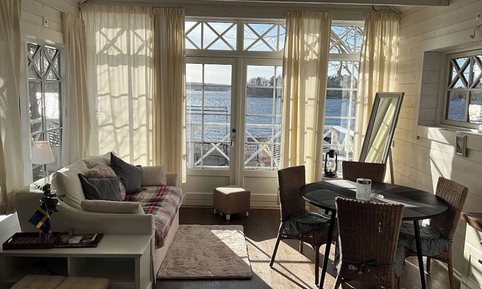 Tynningo House | Charming Tynningö House with Sauna & BBQ