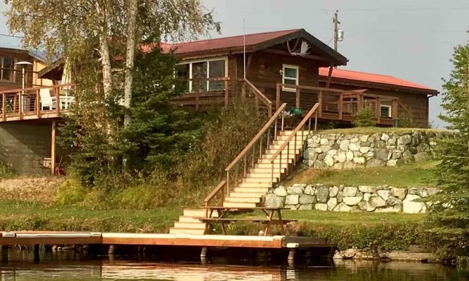 Big Lake House | 2-bedroom Waterfront Home on Beautiful Big Lake Alaska