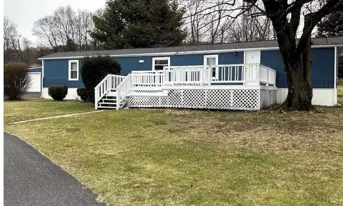Highfield-Cascade House | Charming 2-bedroom mobile home with WiFi, AC in welcoming Highfield-Cascade