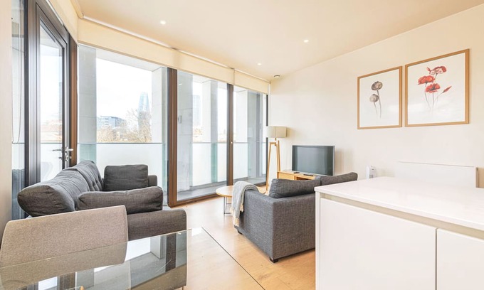 Waterloo Apartment | Waterloo Stays - Modern & Spacious