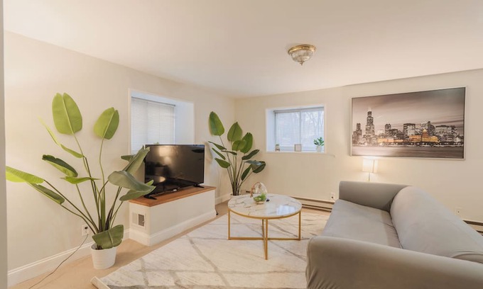 Lakewood-Balmoral Apartment | Prime Location: Cozy 1BR Near Dining & Shops
