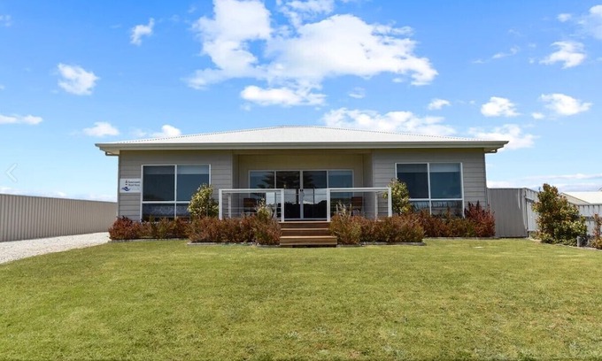 Lacepede House | Sunnysands Beach House - 4 bedrooms to relax, connect, and breathe
