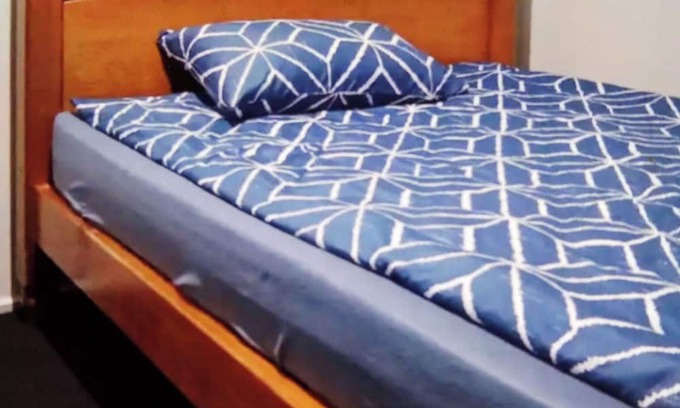 Kennington Cabin | Cozy sleep out with one full bathroom unit, free wi-fi