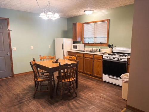 Golconda Apartment | Standard Suite with Kitchenette
