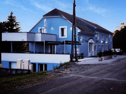 Longevelle-sur-Doubs Bed & Breakfast | belle man