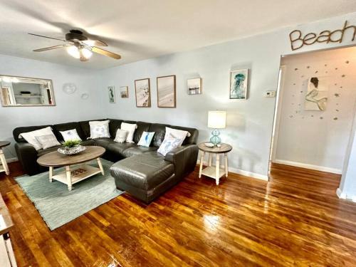 Northwest House | 4BR Home in heart of Town Center