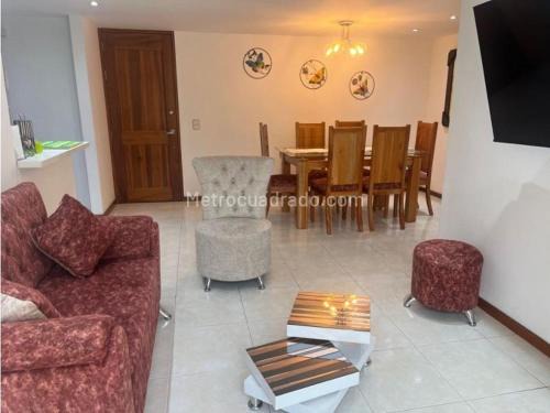 Laureles - Estadio Apartment | Apartamento en Medellín, Los colores Cerro Norte