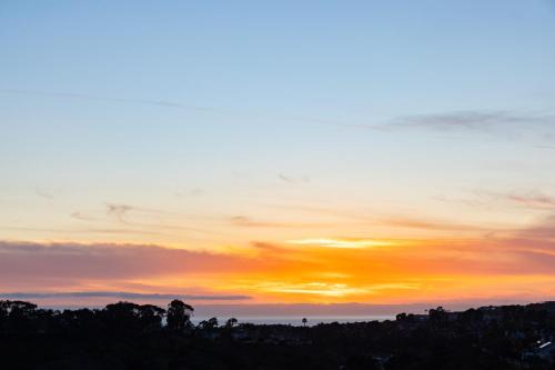 Dana Point House | 'Sunsets Over Catalina' - An Insider's Secret Hideaway with an Ocean View!