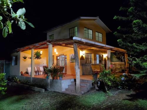 Apaneca House | Cabaña La Araucaria